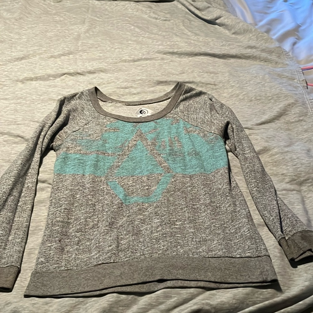 Volcom scoop neck thin pullover heather grey sweatshirt.
